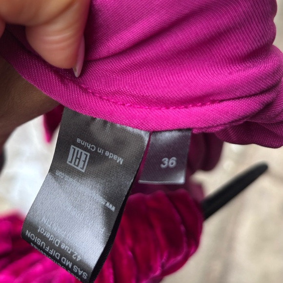 Mes Demoiselles magenta velvet dress. size 4. NWT. - Picture 11 of 11